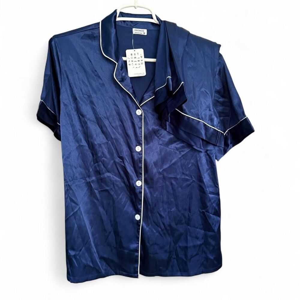 NWT Blue women’s satin pajama top with white piping. Size Medium